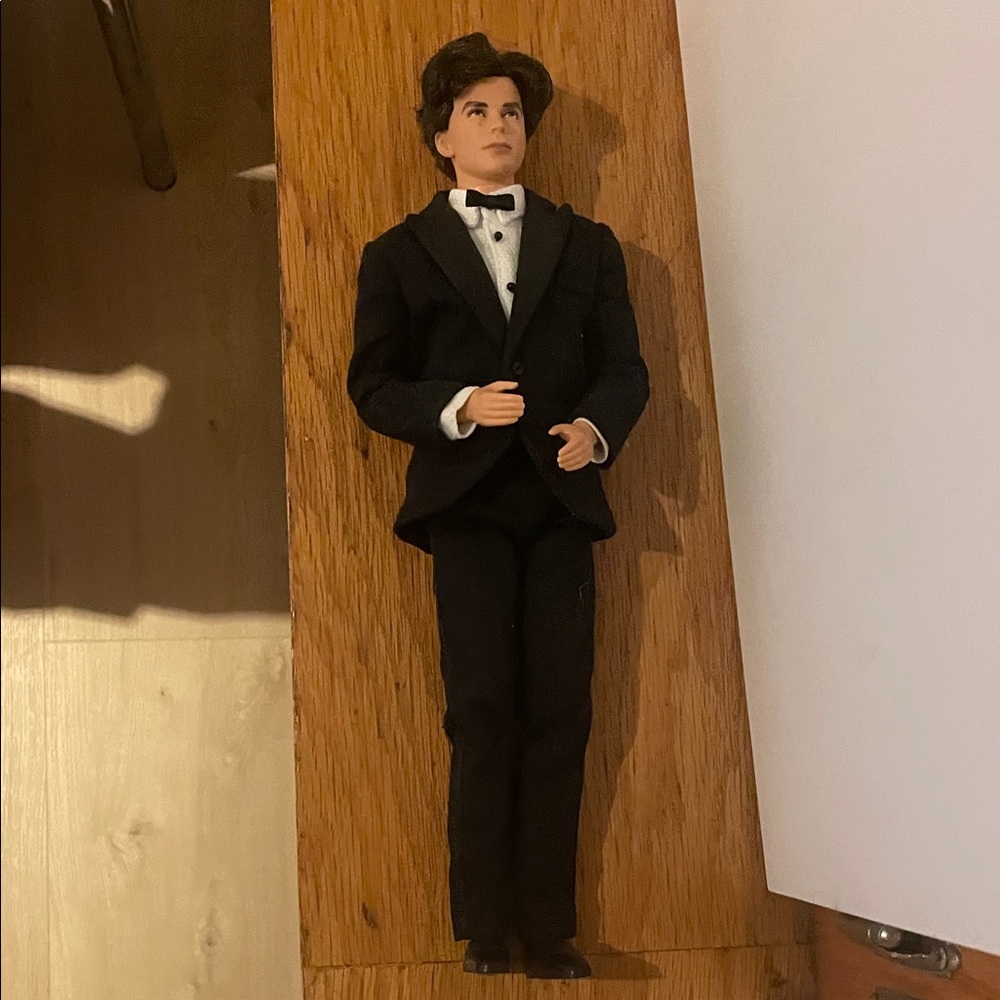 James Bond / Barbie Ken doll